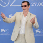 Ritratto di Callum Turner alla Mostra del cinema di Venezia 2025