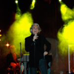 Ritratto di Riccardo Fogli in concerto nel 2009