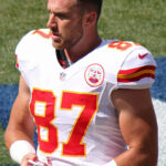Ritratto di Travis Kelce con la divisa dei Kansas City Chiefs nel 2014