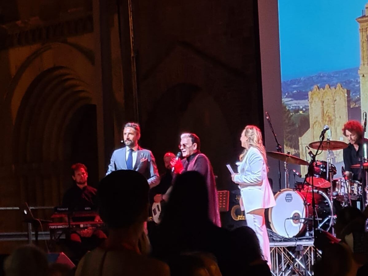 cristiano malgioglio durante un evento pubblico