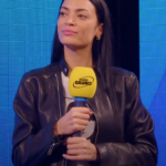 Elodie durante un’intervista a Sanremo 2025