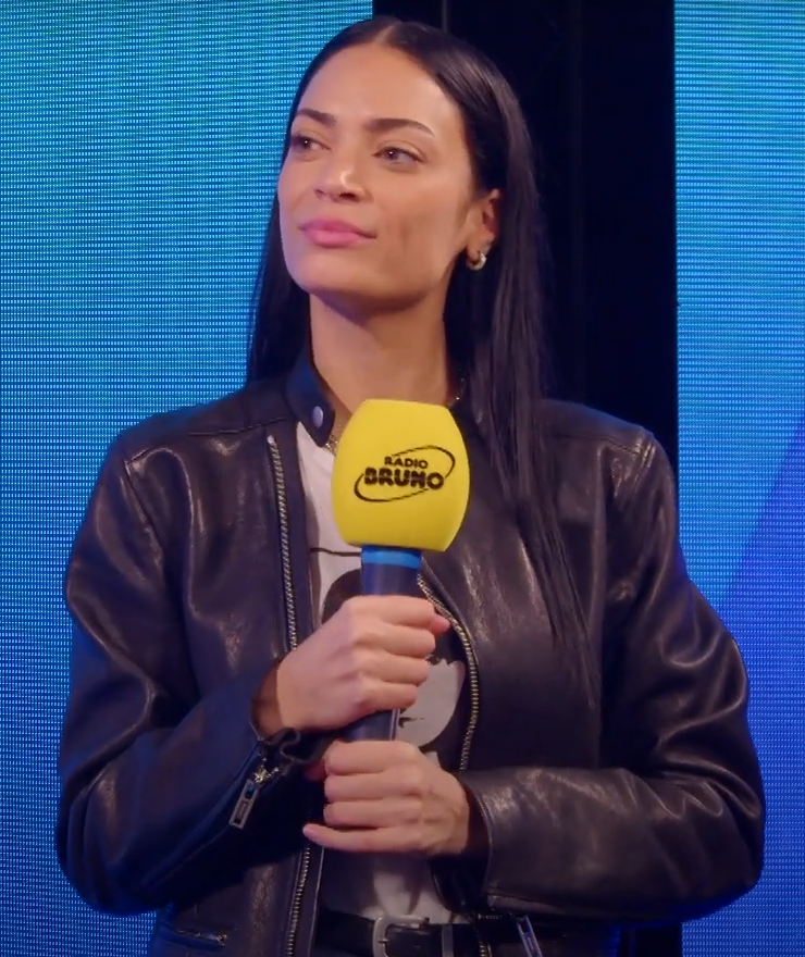 Elodie durante un’intervista a Sanremo 2025