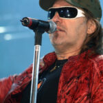 vasco rossi durante un evento pubblico