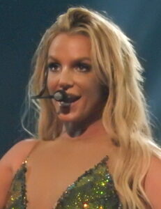 Britney Spears durante un concerto a Londra nel 2016