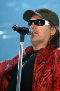 vasco rossi durante un evento pubblico