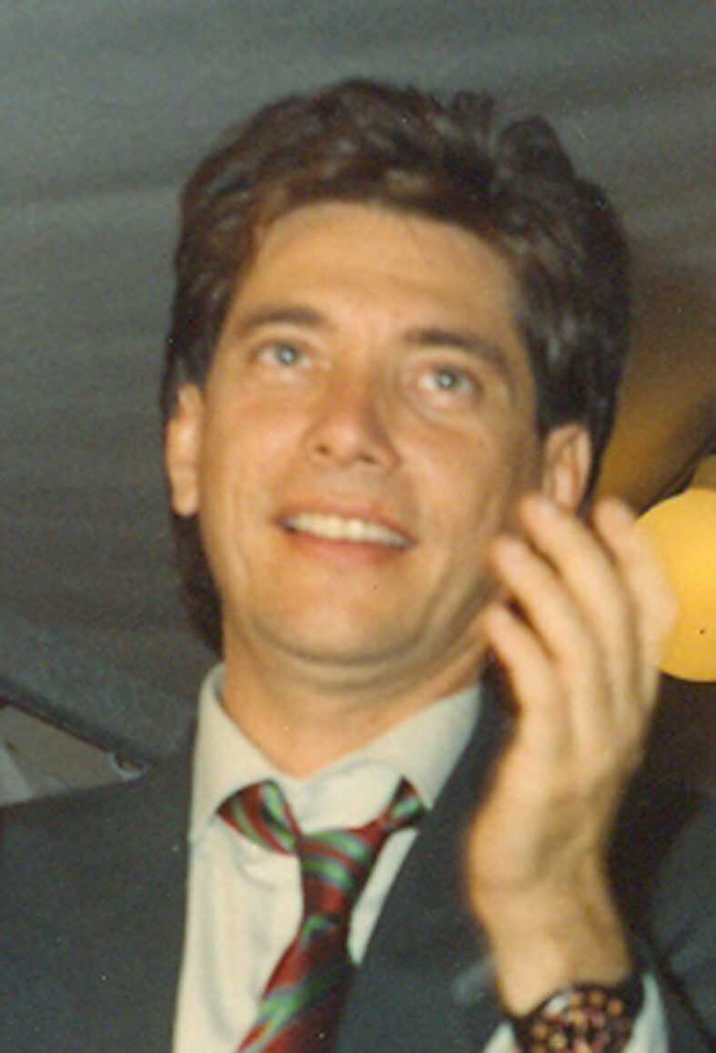 Ritratto del cantante Nino D’Angelo