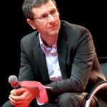 Ritratto di Fabio Fazio durante un incontro di Emergency a Firenze nel 2010