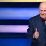 Gerry Scotti nello studio de La Ruota della Fortuna