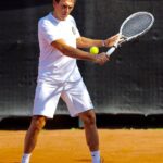 Stefano Meloccaro mentre gioca a tennis