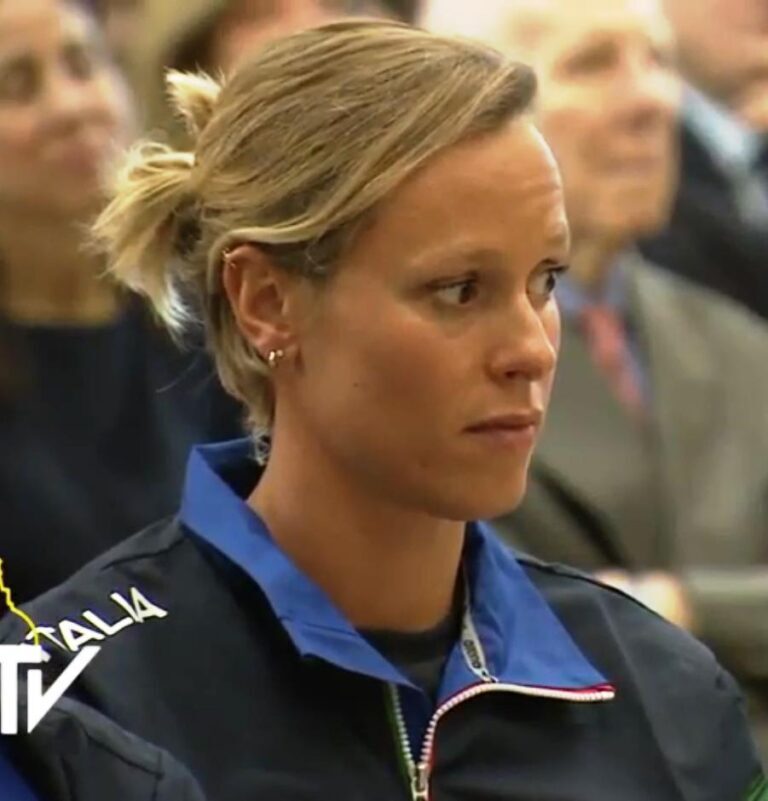 Federica Pellegrini durante un incontro pubblico