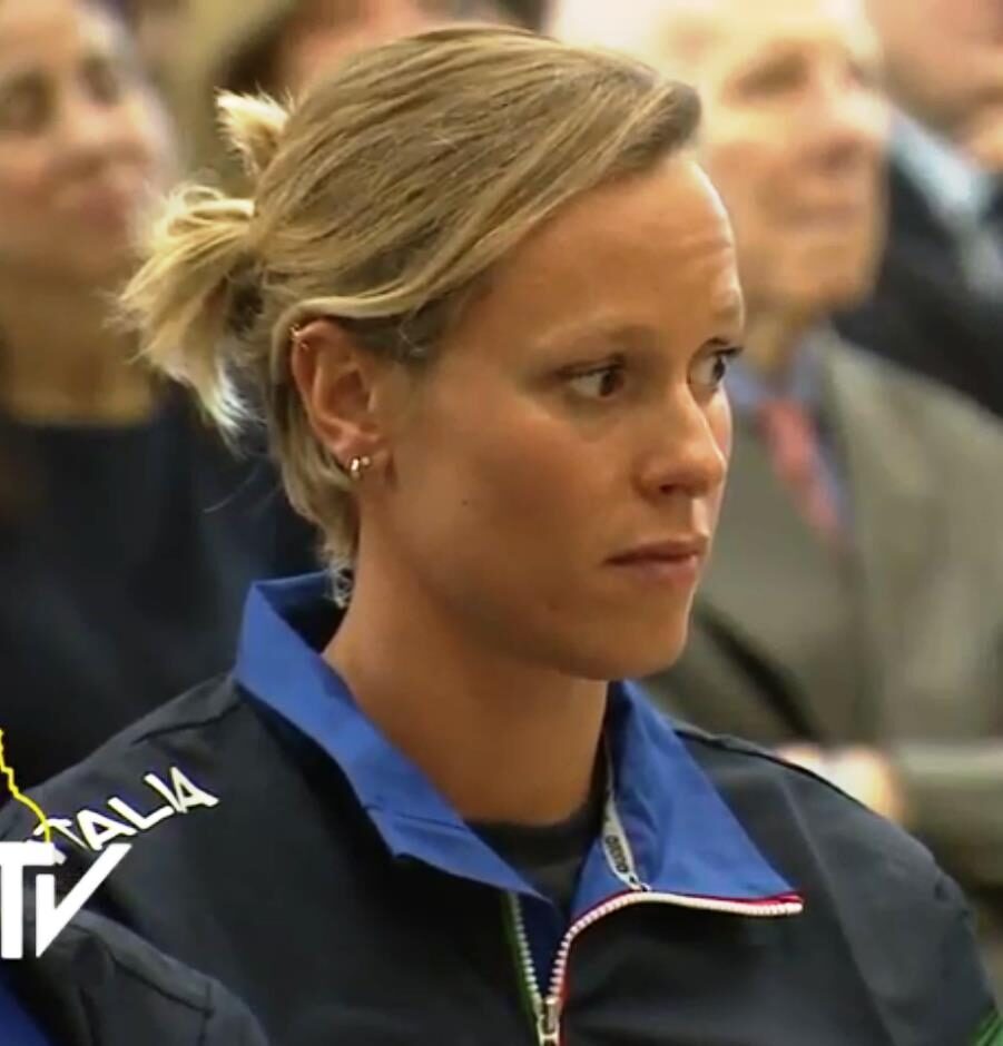 Federica Pellegrini durante un incontro pubblico