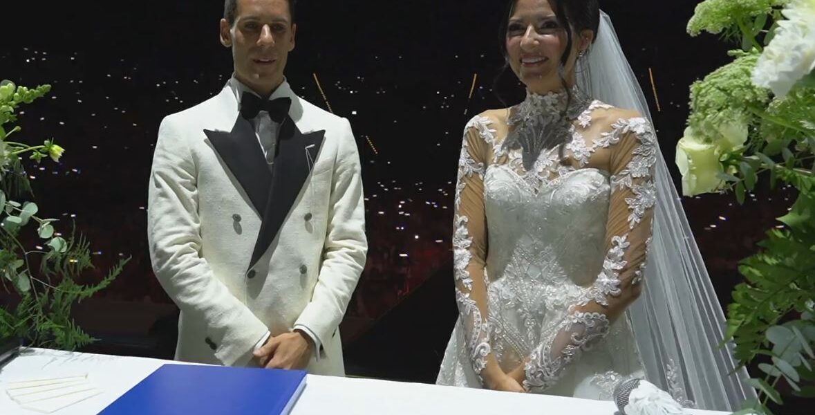 Luì e Sofì in abiti da sposi sul palco del Wedding Show a Milano