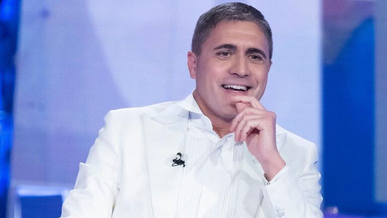 Moreno Morello nel ritratto ufficiale del Grande Fratello VIP 9